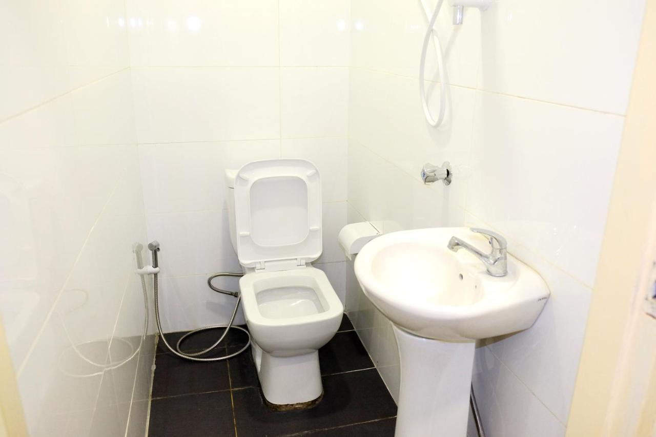 Natol Homestay - London Kuching Buitenkant foto