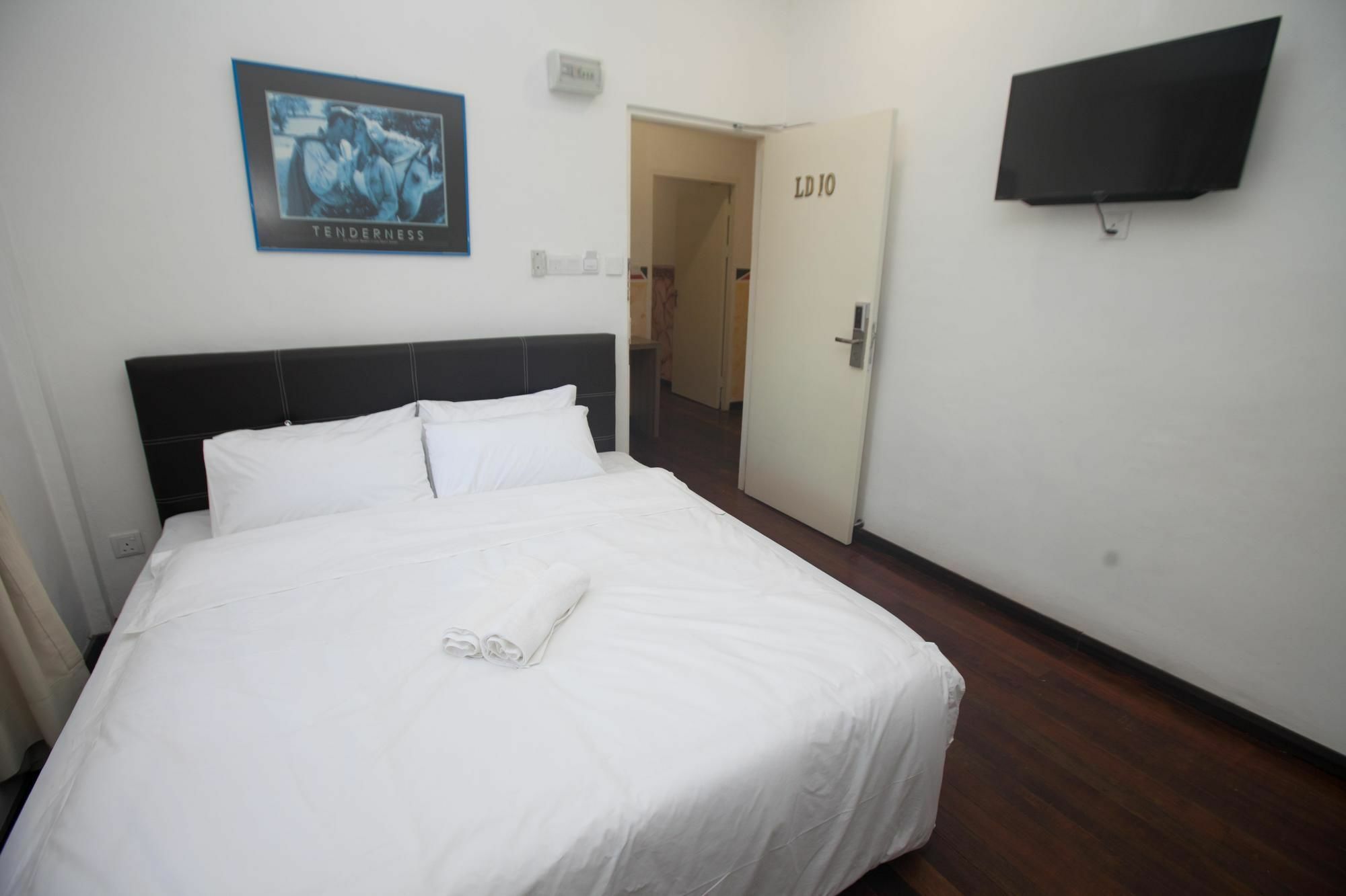 Natol Homestay - London Kuching Buitenkant foto