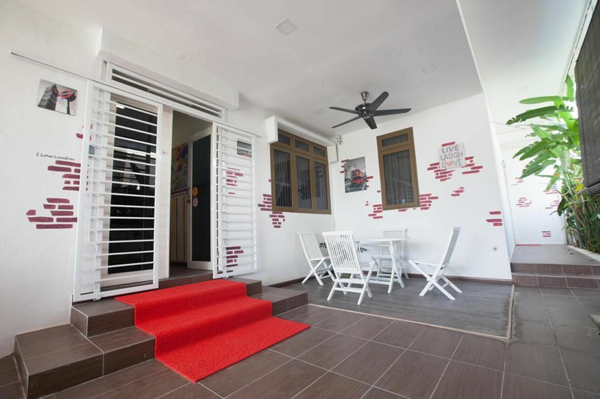 Natol Homestay - London Kuching Buitenkant foto